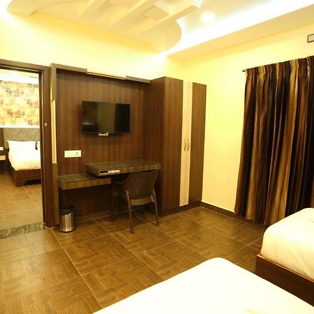 Hôtel Vedha Residency à Tiruvannāmalai Extérieur photo