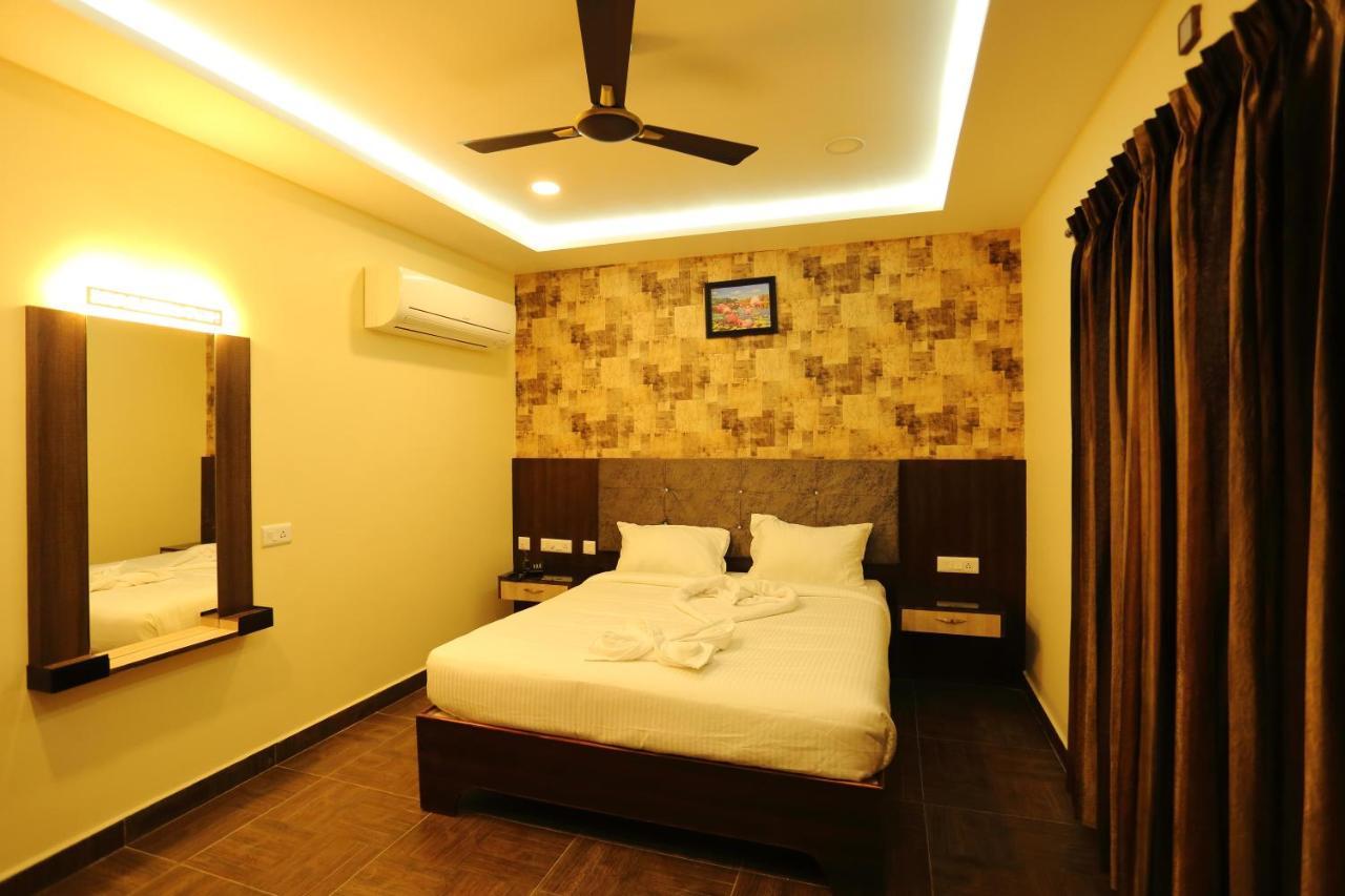 Hôtel Vedha Residency à Tiruvannāmalai Extérieur photo