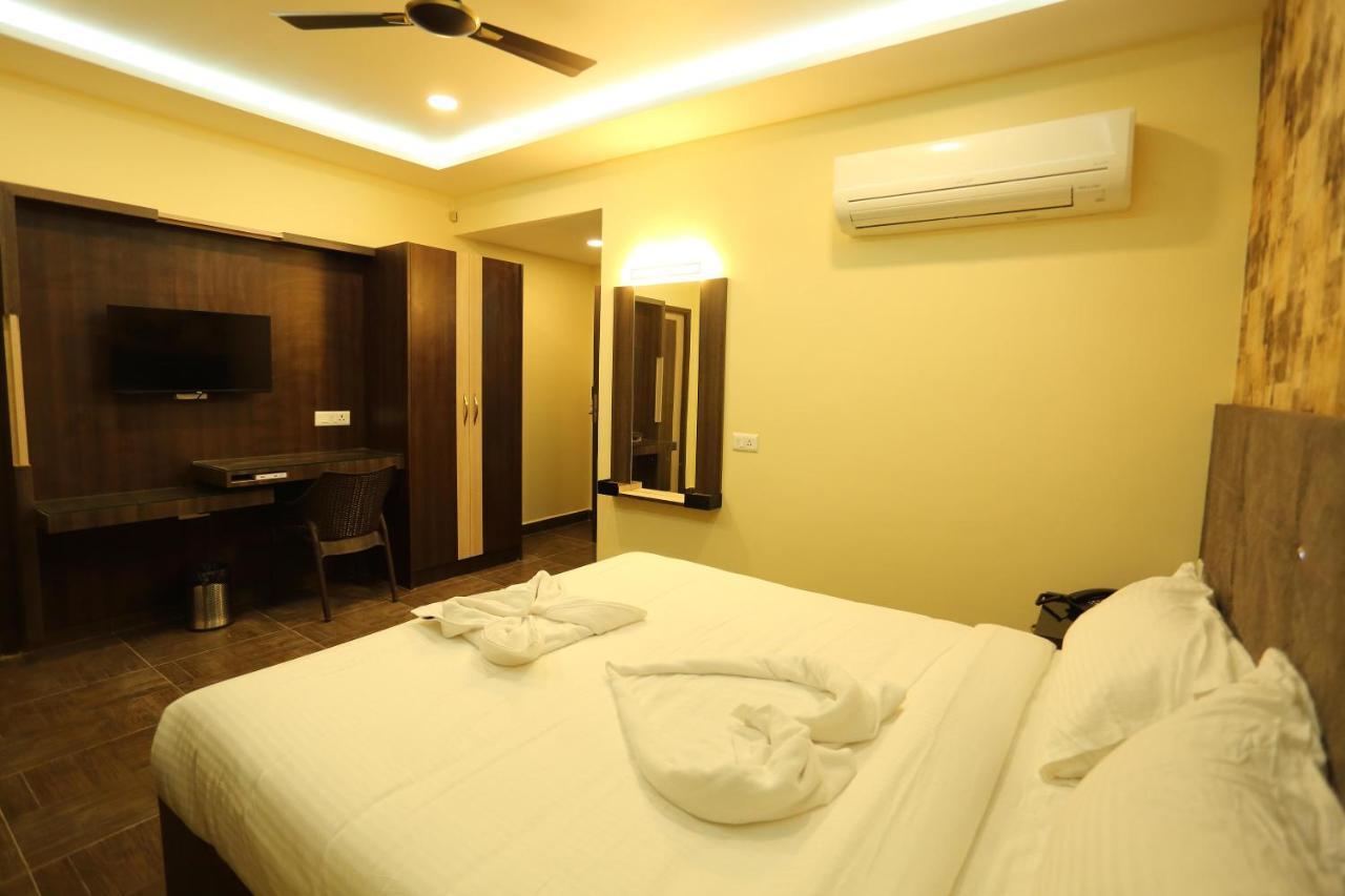 Hôtel Vedha Residency à Tiruvannāmalai Extérieur photo