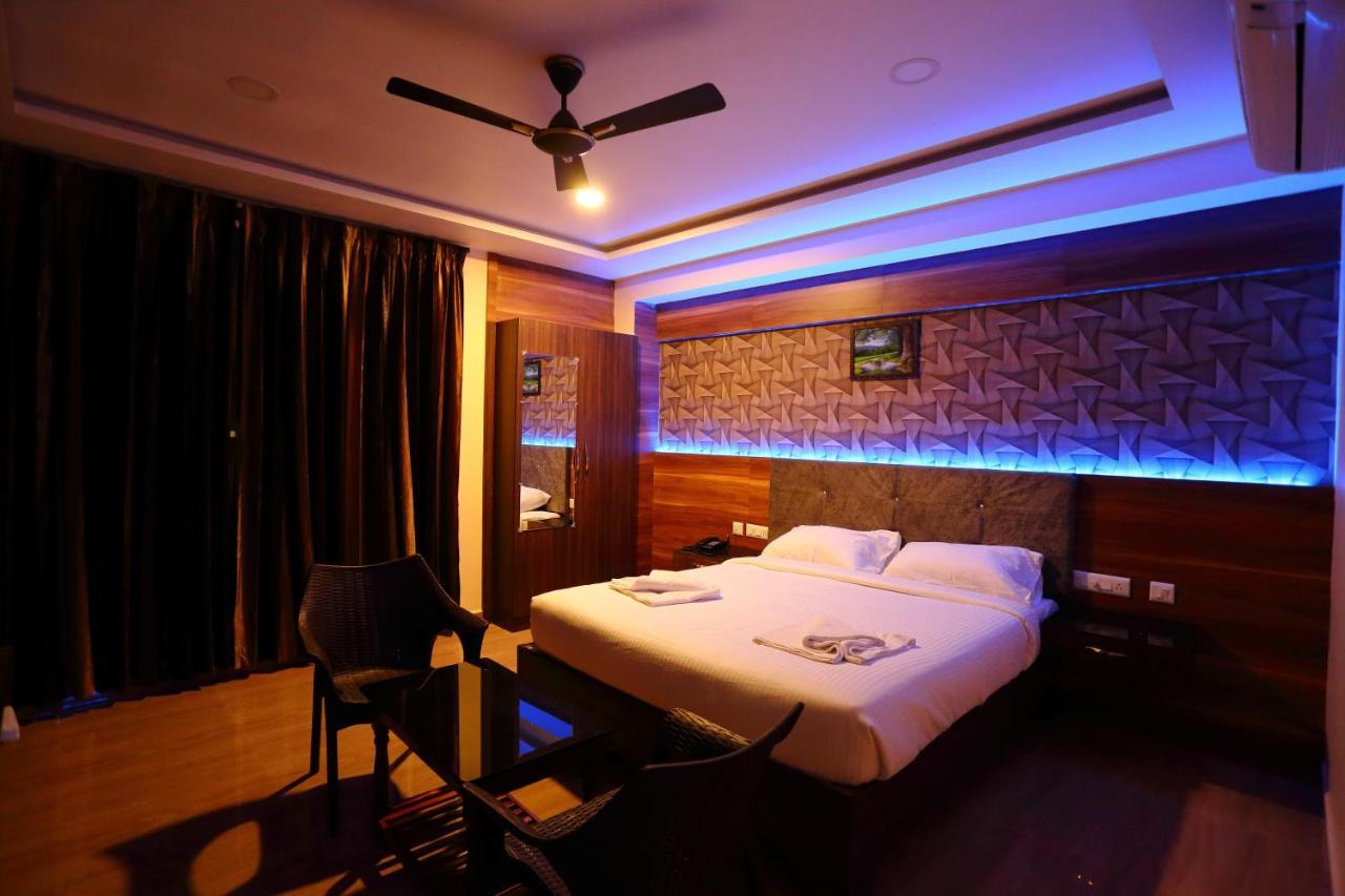 Hôtel Vedha Residency à Tiruvannāmalai Extérieur photo