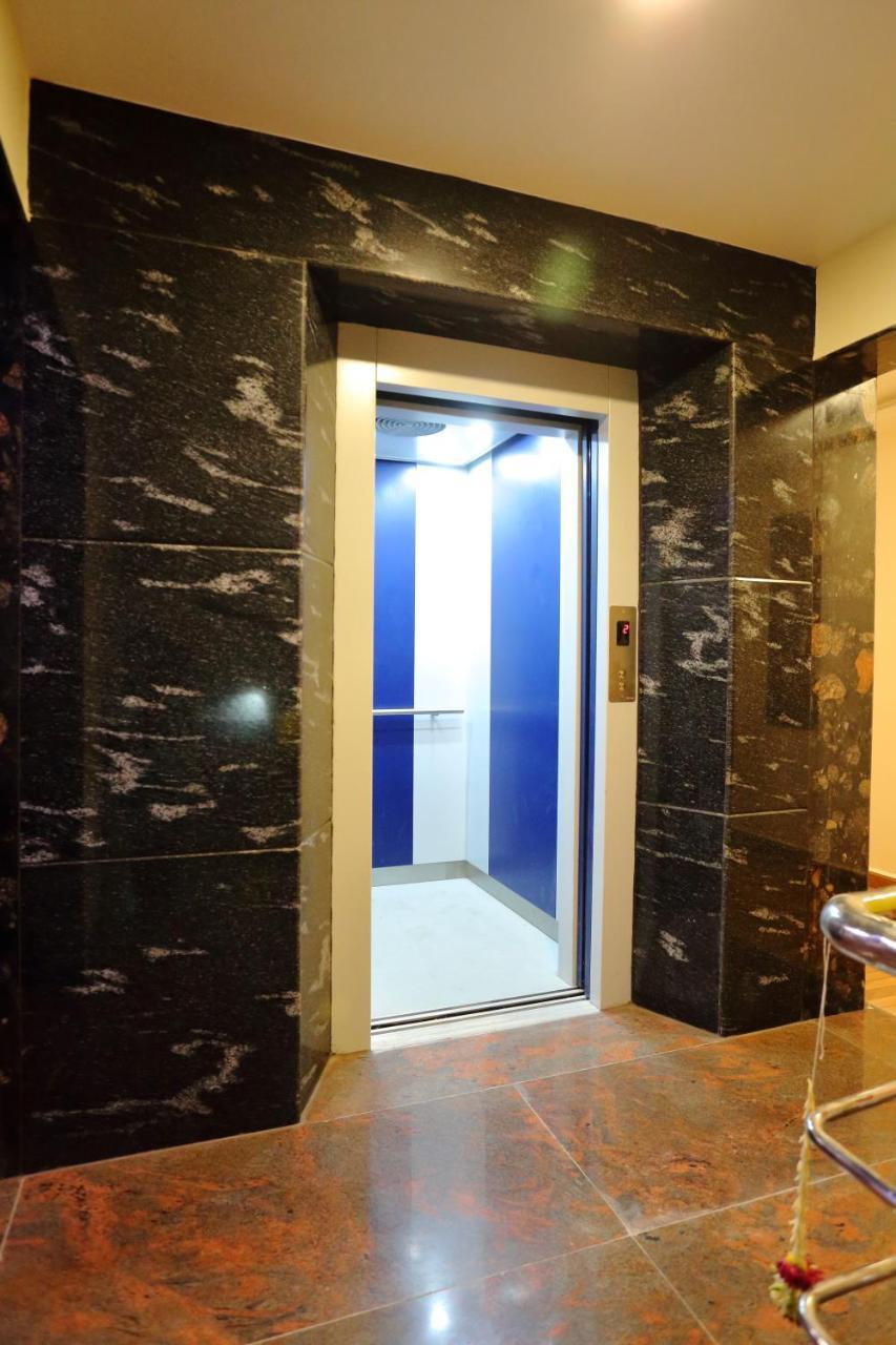 Hôtel Vedha Residency à Tiruvannāmalai Extérieur photo