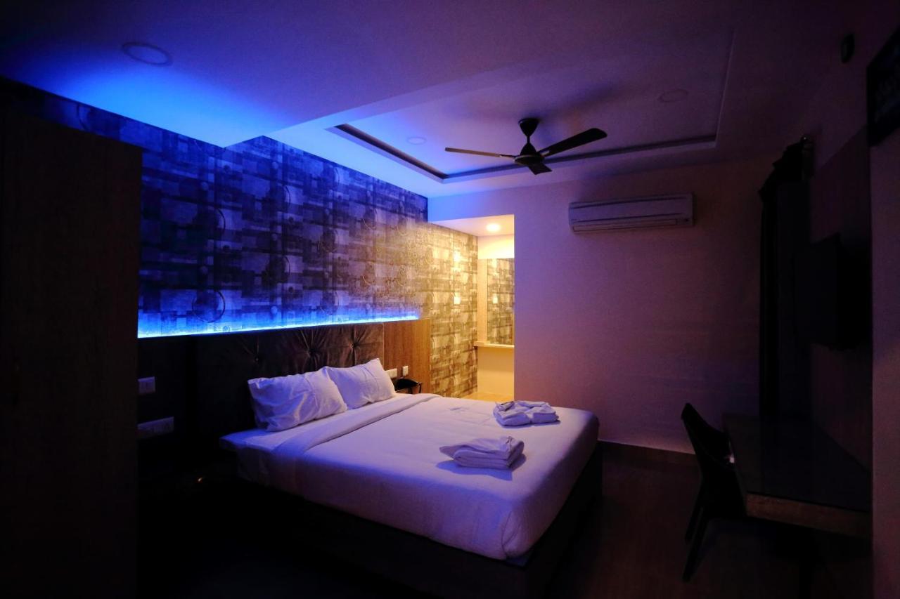 Hôtel Vedha Residency à Tiruvannāmalai Extérieur photo
